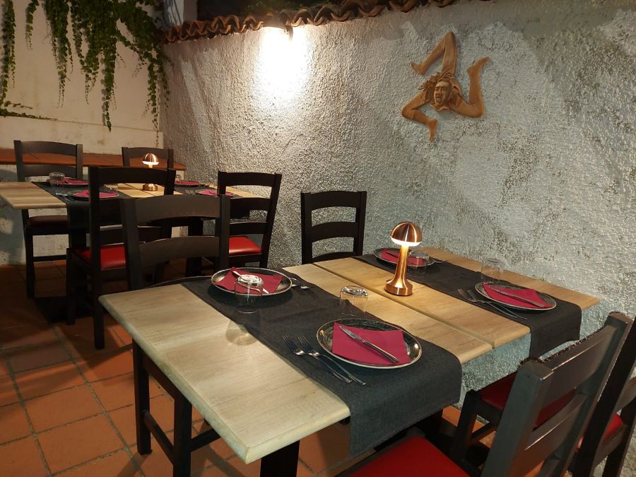 Ristorante Avviato in vendita a Nicolosi