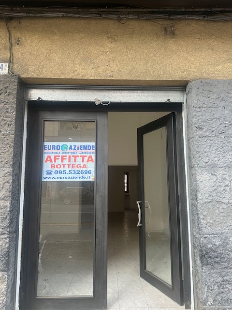 Bottega in affitto Viale Vittorio Veneto